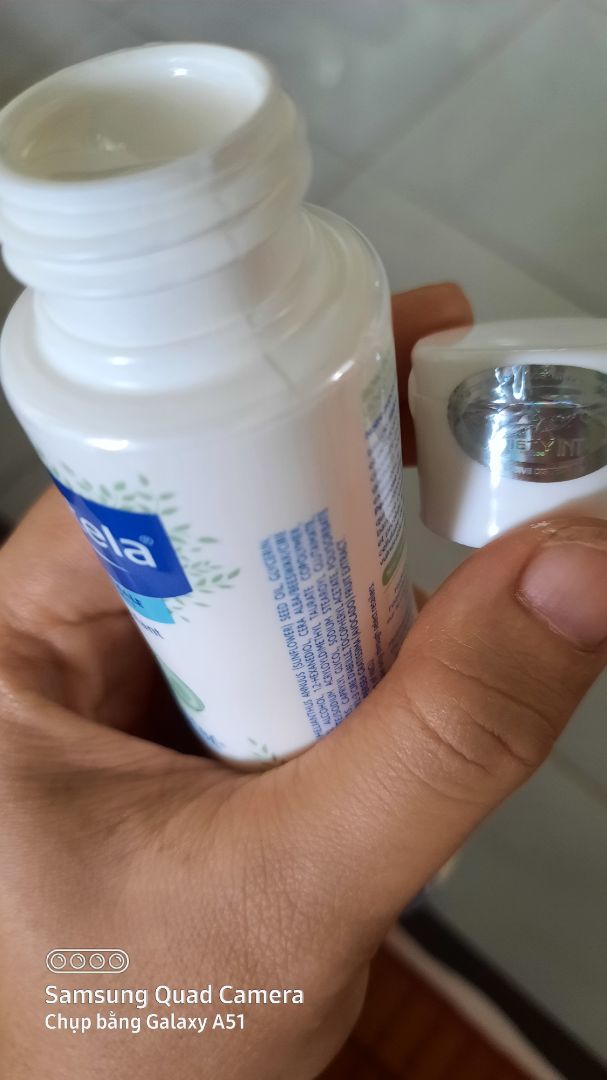 sp chưa ưng lắm.cảm giác fake vậy tiki.ko có nắp bạc niêm phong gì cả.ko biết nên cho bé dùng ko nữa sp chưa ưng lắm.cảm giác fake vậy tiki.ko có nắp bạc niêm phong gì cả.ko biết nên cho bé dùng ko nữa