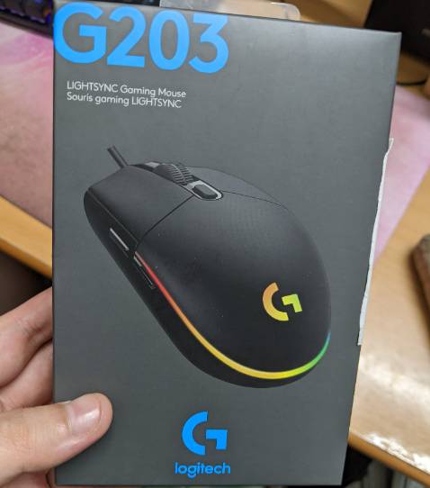 Hài lòng về chất lượng sản phẩm, đẹp. Được tặng mũ cũng rất OK. Giao hàng nhanh dịch vụ tốt