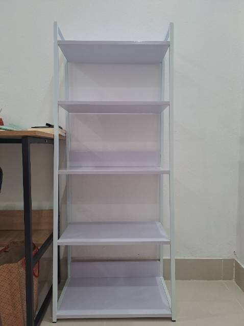 Chất liệu vừa phải, phù hợp với giá tiền. Dễ lắp ráp. Lắp xong cũng thấy dễ thương.