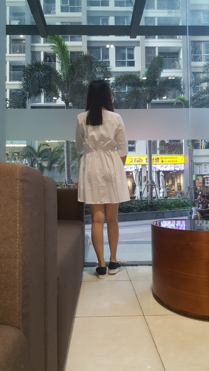 Vải đẹp lắm. Dáng áo đẹp. Mặc nhìn trẻ trung năng động vô cùng. Được kiểm hàng trước khi nhận nên yên tâm tin tưởng Tiki vô cùng. Thanks.