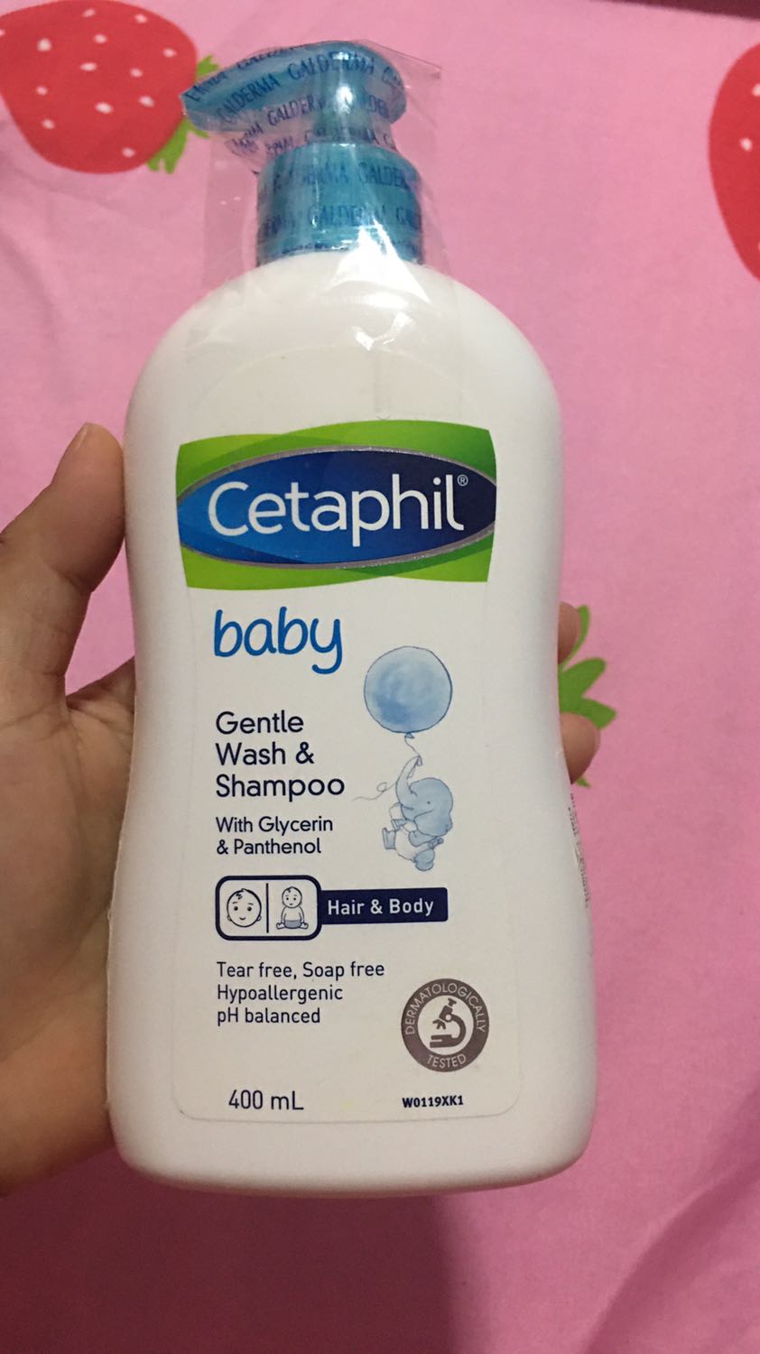 Shop đóng gói cẩn thận. Giao hàng nhanh
Mua của mall nên rất yên tâm. Dùng cho bé loại này từ nhỏ xíu giờ vẫn tin dùng. Date xa
Giá rẻ còn được tặng thêm quà nhỏ xinh. Quá thích