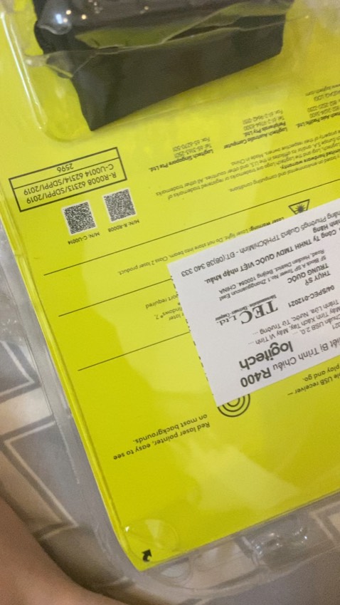 Tôi có mua 1 bút mà khi nhận về đã bị cắt , xé bao bì sản phẩm. Yêu cầu sop kiểm tra lại hàng cho tôi