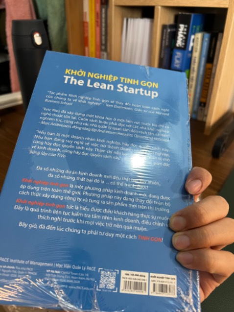 Sách Bìa Cứng rất đẹp, truyền cảm hứng đọc. Tiki đóng hàng chuyên nghiệp, bọc kiếng chỉnh chu