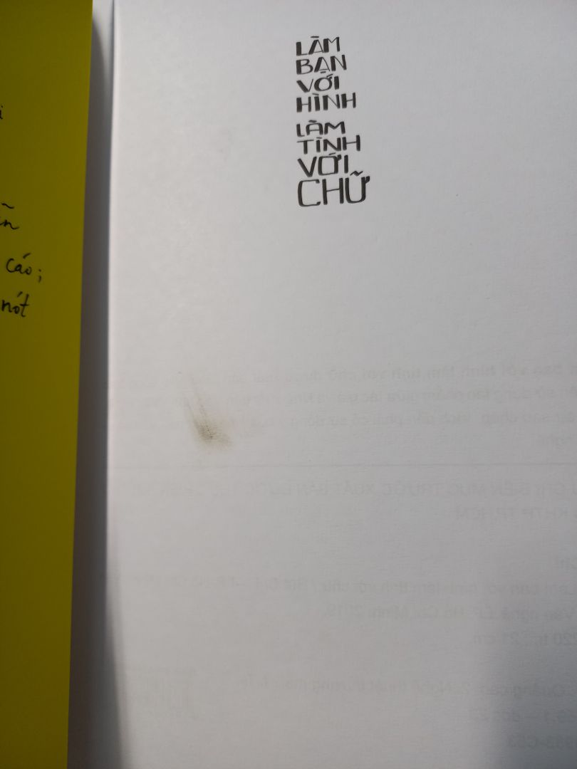 trang đầu tiên bị dính vết bẩn ạ. shop giao nhanh. buồn là sách kh có bookmap ạ.