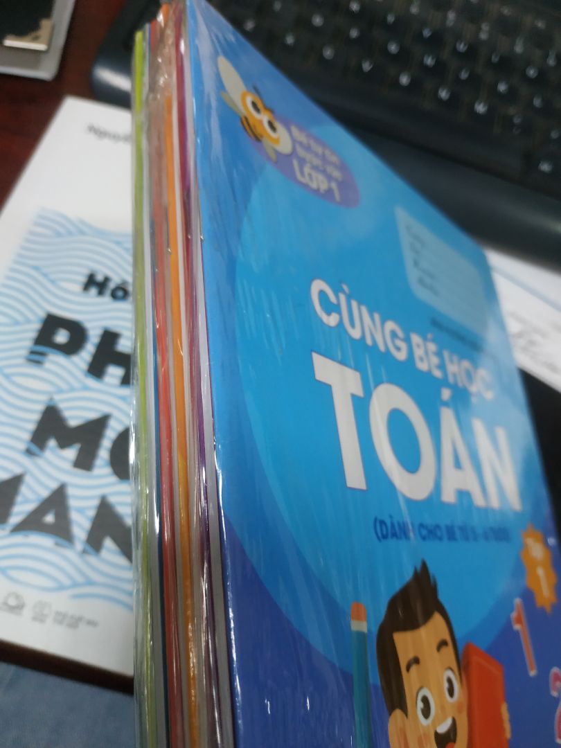 sản phẩm đóng gói đẹp. giao hàng nhanh. chưa bóc nhưng thấy giá hợp lý. Nên mua nha các mẹ.