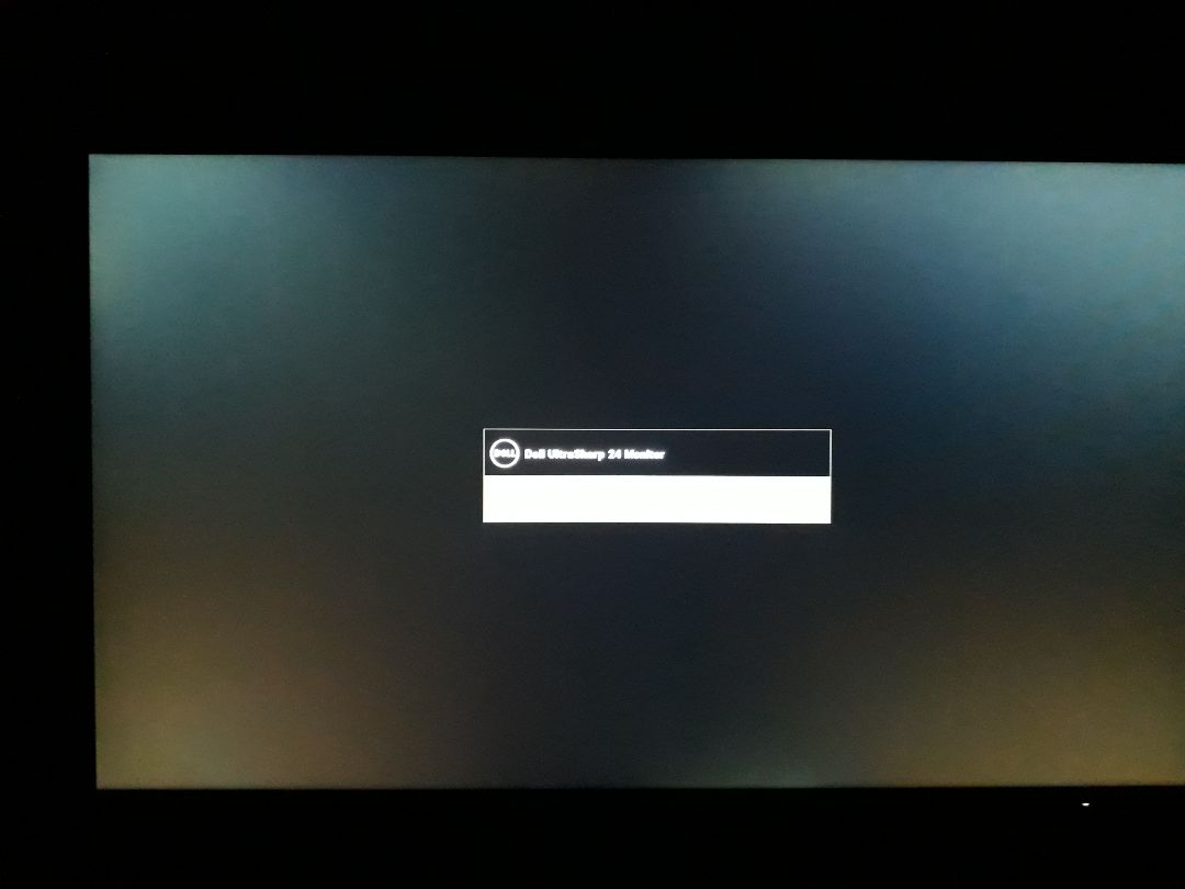 Mình ít thời gian ngày thứ, tin tưởng đặt hàng bên Tiki Trading xong háo hức chờ đợi hàng về mà có đôi chút thất vọng.
Không tin vào mắt mình, hở sáng hơi quá, chắc vì vậy nên hiển thị màu đen rất kém,  màu sắc rất nhợt nhạt. Dòng màn hình cao cấp của Dell mà màu nhợt nhạt hơn màn cũ của mình rất nhiều, sáng chói đau mắt. Góc dưới bên phải có 1 đốm (mưng) mờ, nhìn kỹ rất khó chịu. Vẫn vote 3 sao vì Tiki hỗ trợ nhiệt tình. Mong Tiki tư vấn đổi trả giúp mình sớm nhất có thể. Cảm ơn Tiki.
