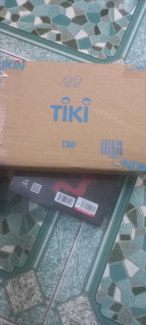 Sách đóng gói đẹp giao hàng đúng thời gian có bọc lớp màng ngoài