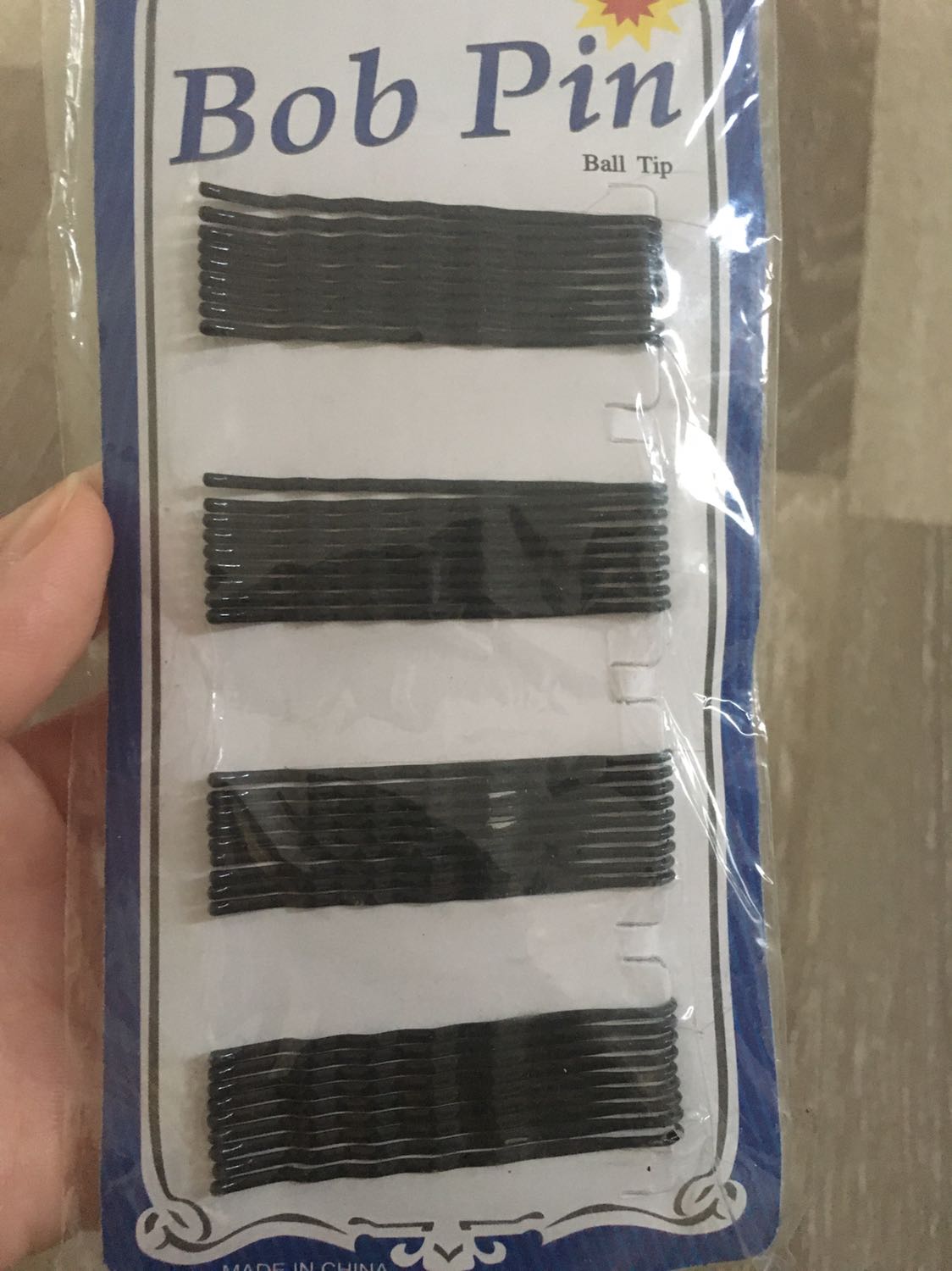 Giao nhanh 2h, đúng mẫu!
Giá ok: 11k cho 36 chiếc kẹp nhỏ!
Đóng gói hộp đàng hoàng, tem sp đủ nhưng sp hơi bị cũ chút, có vết bong tróc nhẹ trên sp như hình chụp!
Sp dùng ok kẹp lên nhẹ không đau da đầu khi gỡ,khuyến khích 5*