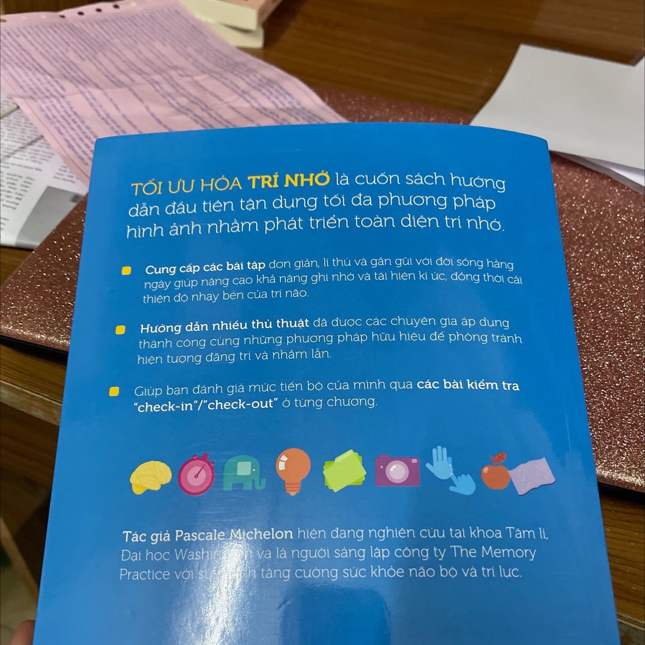 Hay xỉu xỉu luôn.