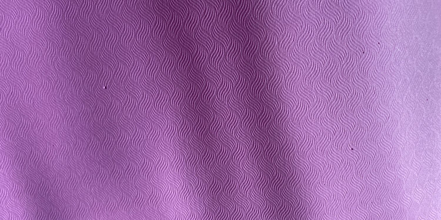 Mình mua đăng thông tin là thảm 6mm, mà đo ra có 2mm thôi , thảm mỏng dính cong queo luôn, cái này có gọi là *** đảo ko nhỉ