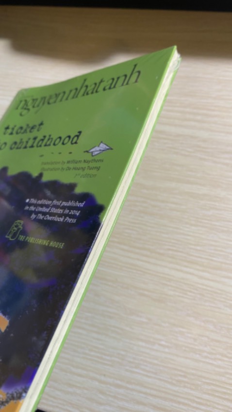 Sách mới, gói hàng kĩ. Đọc nâng cao vốn từ vựng.