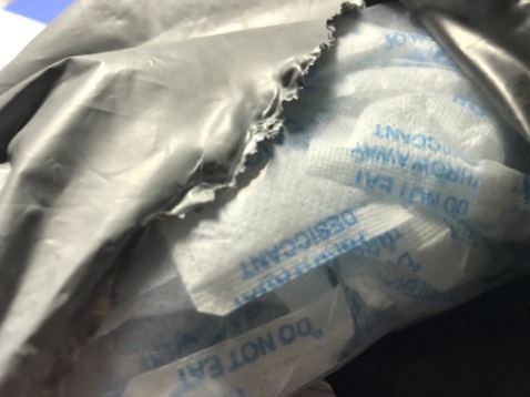 Hiệu quả hút ẩm tốt, giao nhanh, gói kĩ