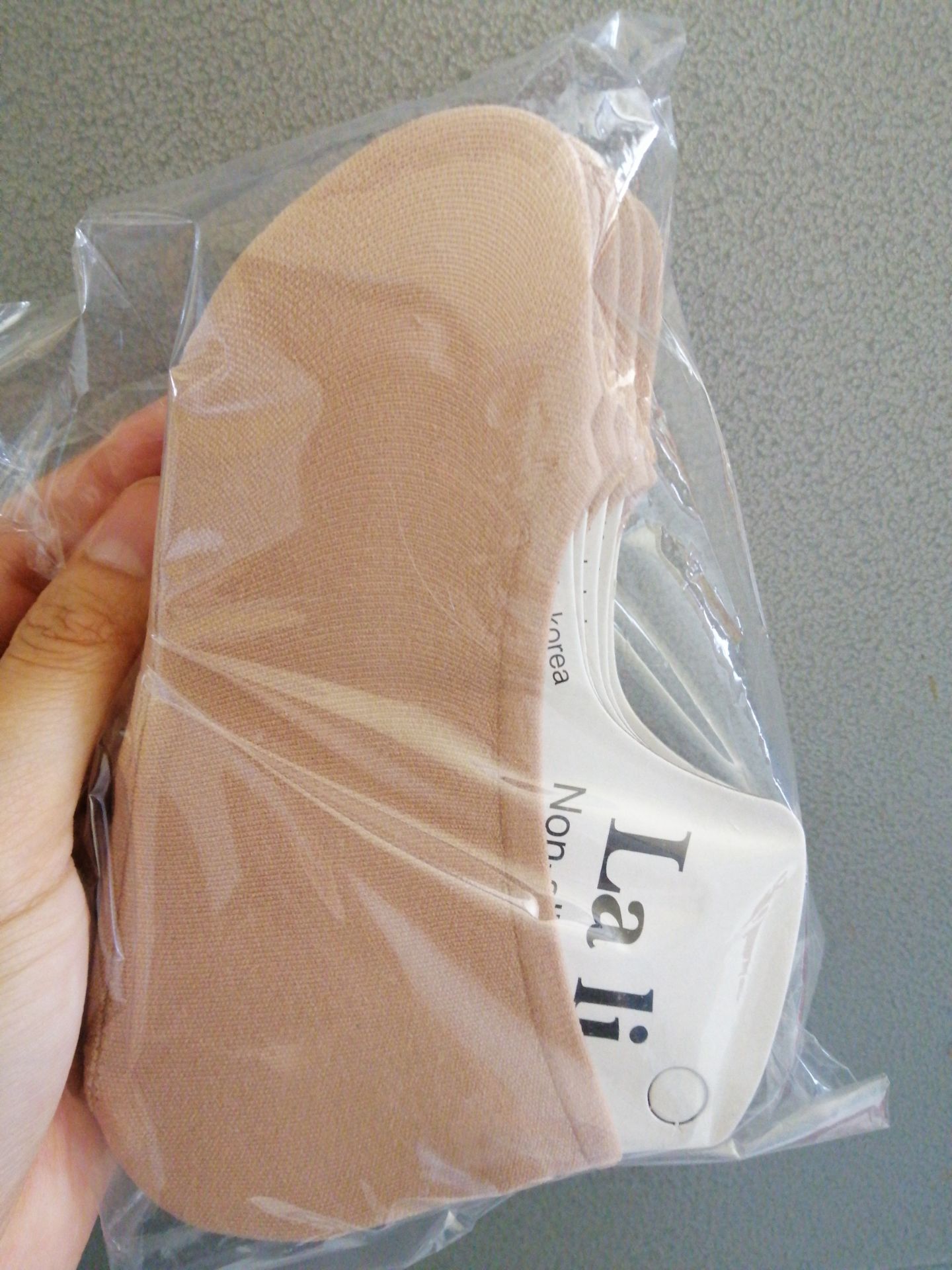 loại này mình vẫn hay dùng nên không cần bàn về chất lượng, 1 đôi có thể dùng đc 5 6 lần mới bắt đầu tơi, giãn