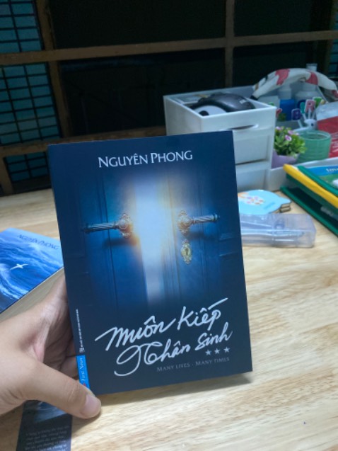 Sách đc đóng gói cẩn thận, in ấn đẹp ko nhoè chất liệu giấy tốt 10đ lun