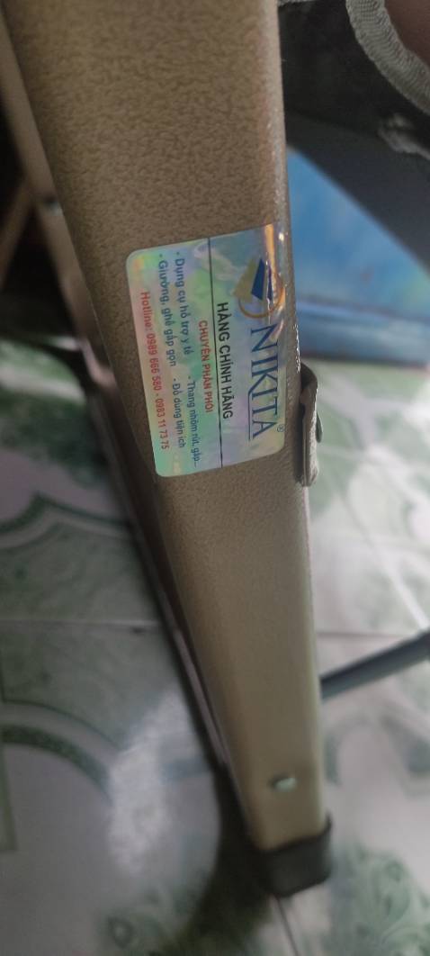 Không thấy chữ Nikita thêu trên sản phẩm chỉ có mỗi miếng dán Nikita không có thông số gì hết. Ghế khá chắc chắn. Giao hàng nhanh.