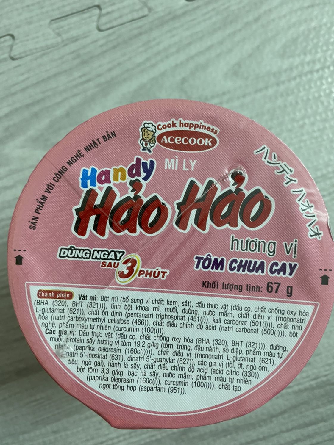 Giao hàng nhanh. Thùng mì không bị móp méo. Ăn cầm hơi mùa dịch. Hài lòng.