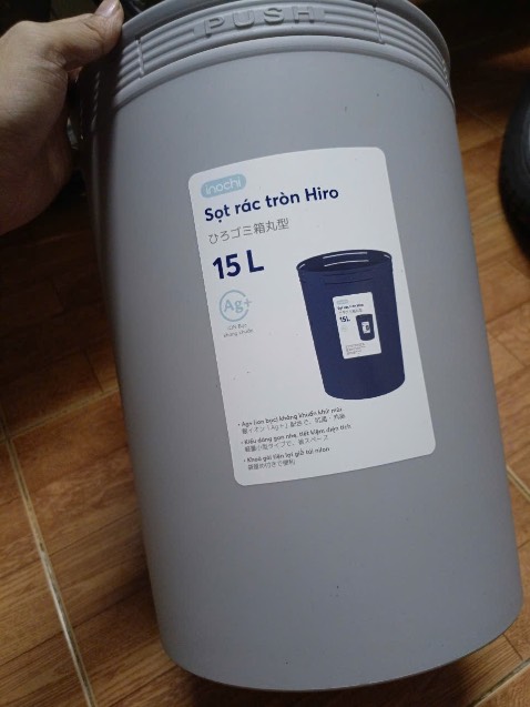 Giao hàng nhanh chóng , đóng gói cẩn thận. Thùng rác to và đẹp quá trời .