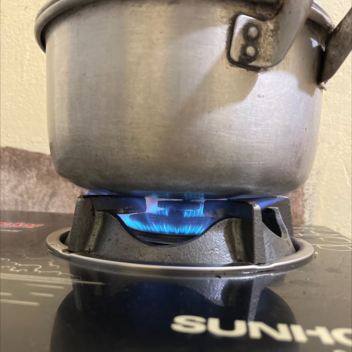 Chất lượng khá.
Phần chân đế khá thấp, Gas hay bị phụp phụp khi đun.