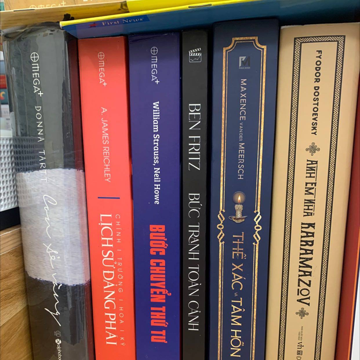 Sách đẹp, nội dung vẫn rất hay đến từ nhà Omega+, một góc nhìn rất sâu sắc về nước Mỹ qua bốn mốc chuyển mình từ Lạc Quan, Thức Tỉnh, Chuyển Mình cho tới Khủng Hoảng hiện nay

Cám ơn tiki đã giao hàng nhanh và đẹp