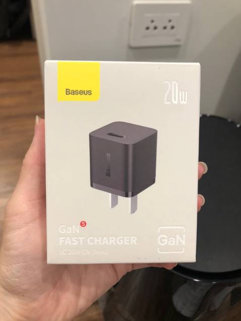 Sạc basues đẹp và sang trọng, mình đã dùng sp của basues nhiều lần và rất hài lòng về chất lượng sản phẩm.