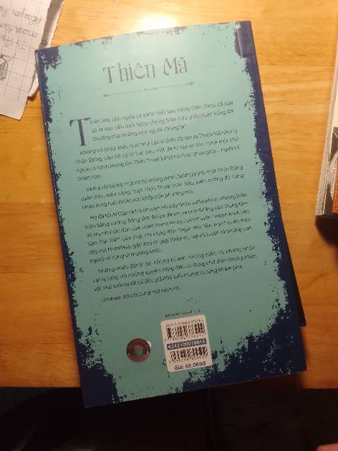 Sách khi gửi về có hơi cong nha