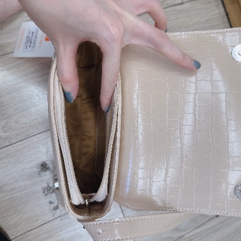 Giao nhanh lắm nha tranh thủ mua để đi chơi tết chất da hơi bị sang nha