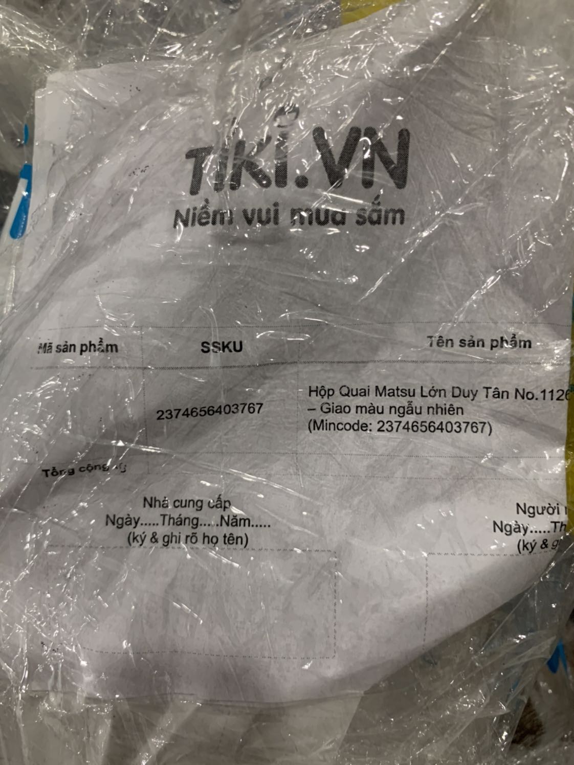 Sản phẩm giao bị nứt vỡ. Tiki đổi giúp mình