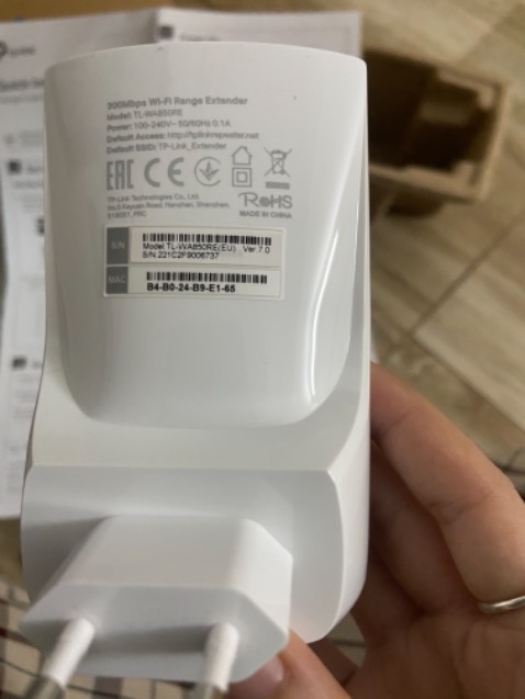 Shop giao nhanh. Có sự cải thiện tín hiệu wifi.
Tuy nhiên nếu kết nối 2 thiết bị trở lên thì bị yếu không xài được nhe. Cân nhắc nha