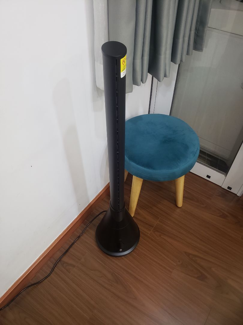 tôi thích mẫu quạt này vì kiểu dáng đẹp hiện đại sang trọng rát ung cái bụng tôi đã dùng Xiaomi nhưng ko mát bằng con này. đã text nhiều lần rồi thấy ok nhưng chưa có cơ hội bật chế độ sởi ấm