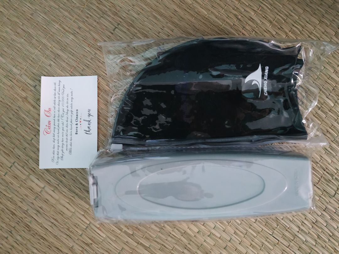 hàng xài ngon, k biết lâu dài thế nào. gói hàng cẩn thận, có tặng kèm nón bơi như mô tả. đáng tiền