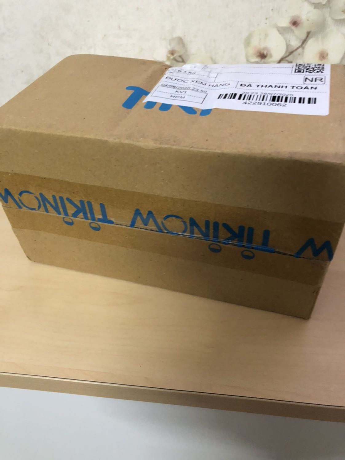 Tôi đã xài qua nhiều loại tinh dầu nhưng với tinh dầu Kobi thì thật sự hài lòng, rất thơm và thư giãn. Khử đc mùi hôi trong xe. Rất đáng tiền. TiKi đóng gói cẩn thận nhưng giao hàng hơi chậm