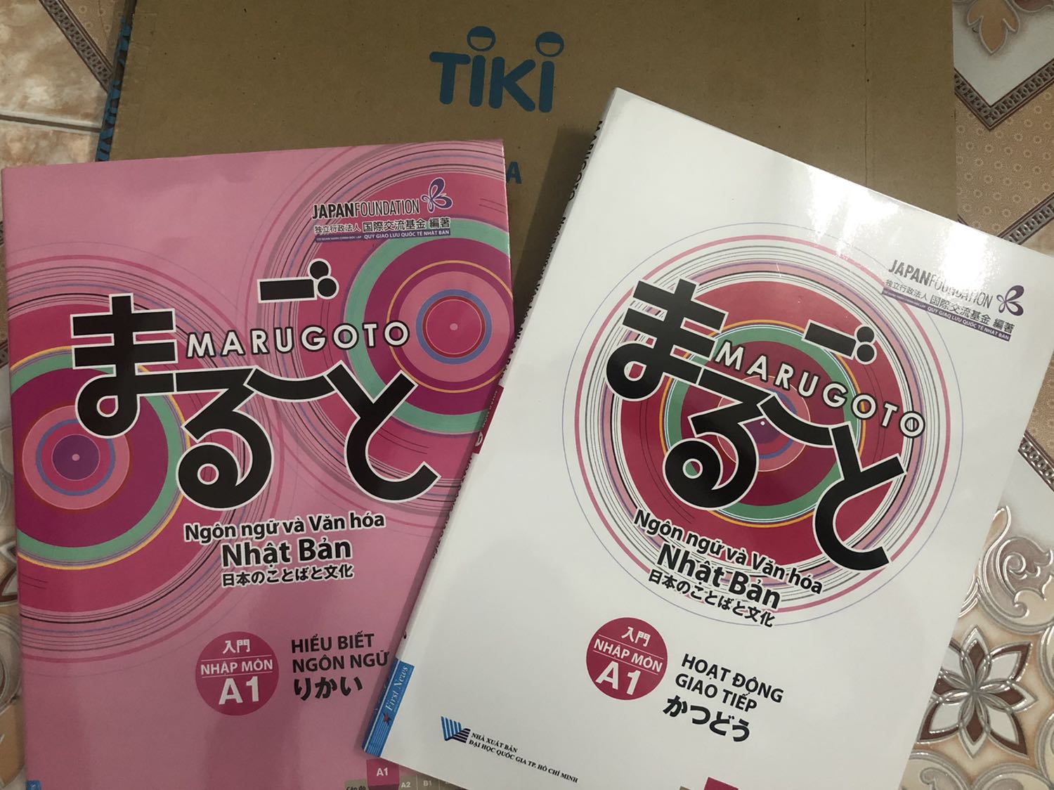 Rất hài lòng. Sách rất đẹp cầm lên là có cảm hướng học liền. Rất xứng đáng với giá tiền. Trên cả tuyệt vời hơn cả mong đợi. Tiki giao hàng rất nhanh 1 ngày là có hàng liền. Sách đóng gói rất đẹp + giấy chất lượng.