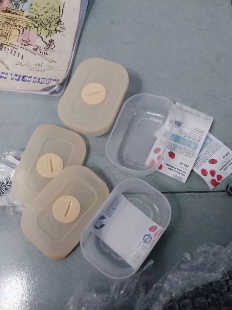 Hộp đẹp , gói hàng kĩ giao hàng nhanh và đúng của inochi , có chức năng ghi nhớ thời gian cũng hay hay . Tuy nhiên mình chọn size 290ml nên hơi nhỏ , đã đặt mua thêm mấy hủ lớn hơn của shop