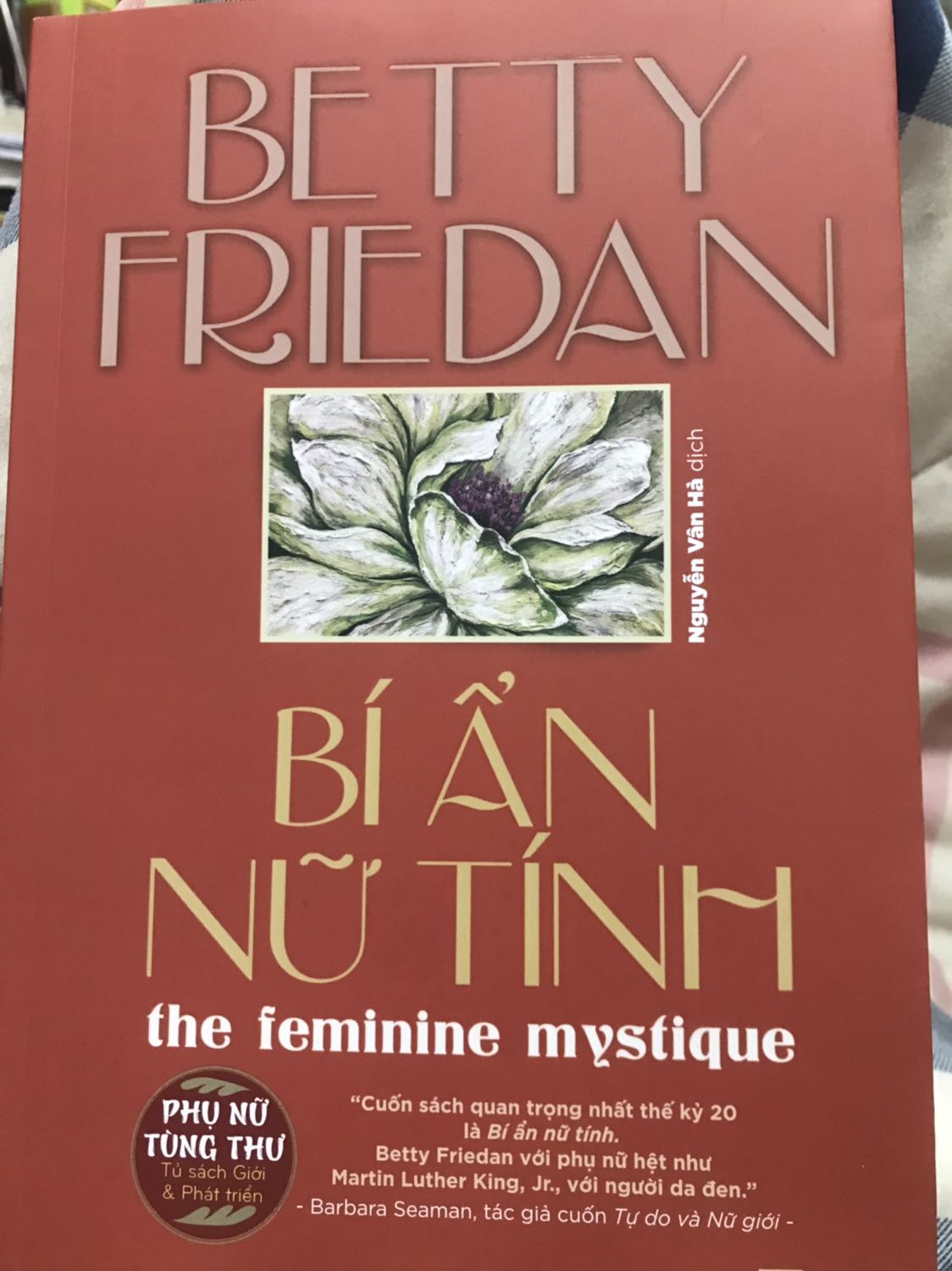 Sách rất đẹp, đóng gói cẩn thận, giao hàng đúng hẹn!