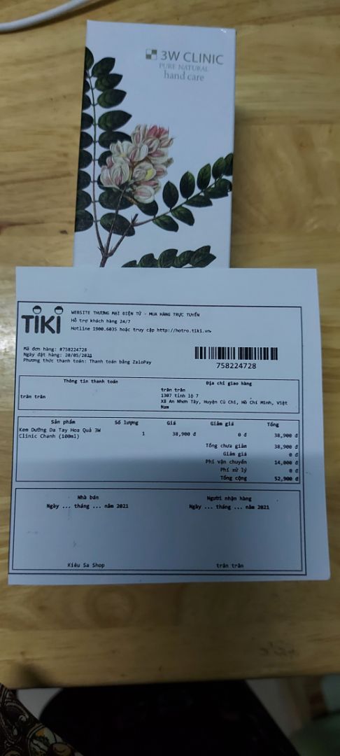 đặt chanh mà giao cái gì đâu á. thata vọng ghê. có mấy chục ngàn ko lẽ đem đổi chứ cái mùi hoy ko chịu nổi