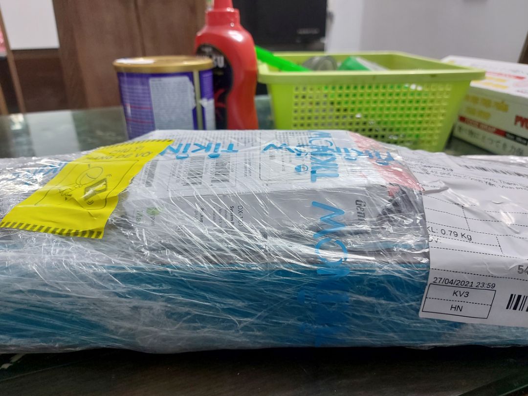 Hàng ok chất lượng, tuy nhiên đóng gói sơ sài vận chuyển bẹp cả hộp. may sản phẩm bên trong vẫn chưa bị ảnh hưởng gì.