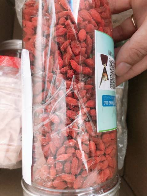 HẠT kỷ to và đều ăn thôi có vị chua chua ngọt ngọt mình rất thích
được bạn bè giới thiệu về sản phẩm của shop nên quyết định mua về dùng
mấy sản phẩm tự nhiên  nên mình rất ưa thích vừa an toàn lại tốt cho sức khỏe
nhận được hàng của shop gửi là háo hức dùng ngay, sản phẩm đúng như giới thiệu rất an tầm và hài lòng