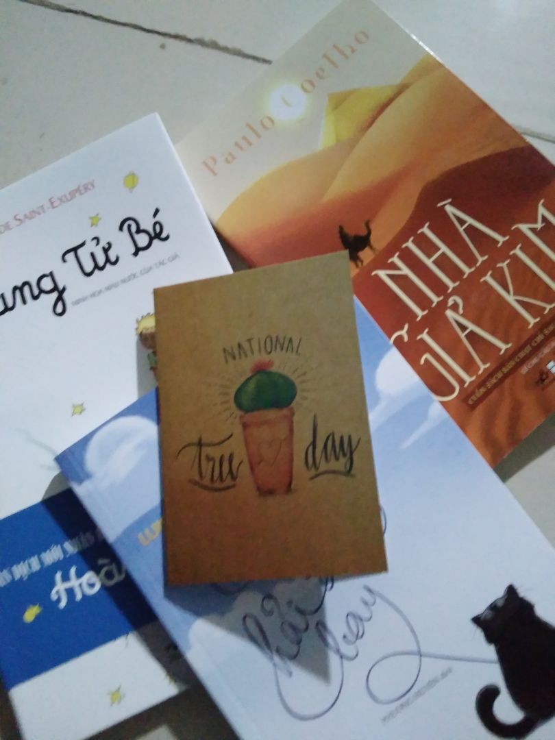 sách chất lượng bọc rất kỹ hômg hư hao hay méo mó