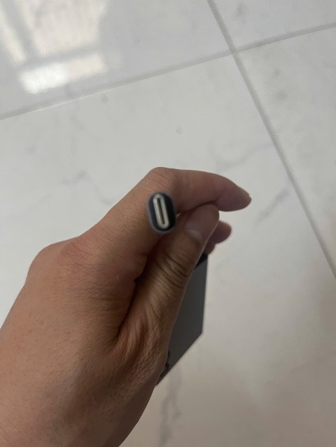 Tuyệt vời, hub nhỏ gọn, nhiều tính năng, cầm mát tay, xài cho con mac của mình rất mượt