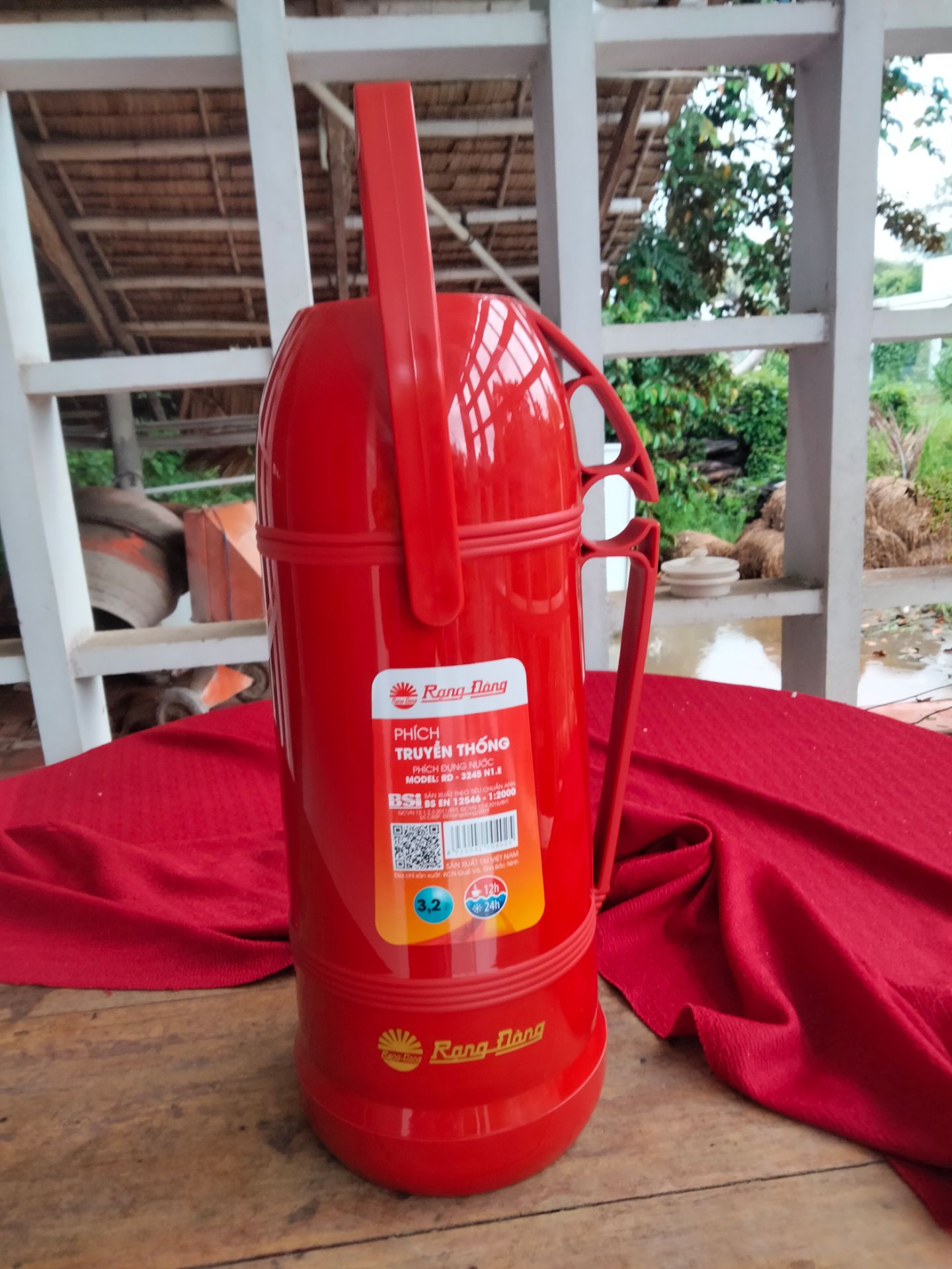 rất hài lòng..cam on bình rất đẹp,vận chuyển an toàn.
