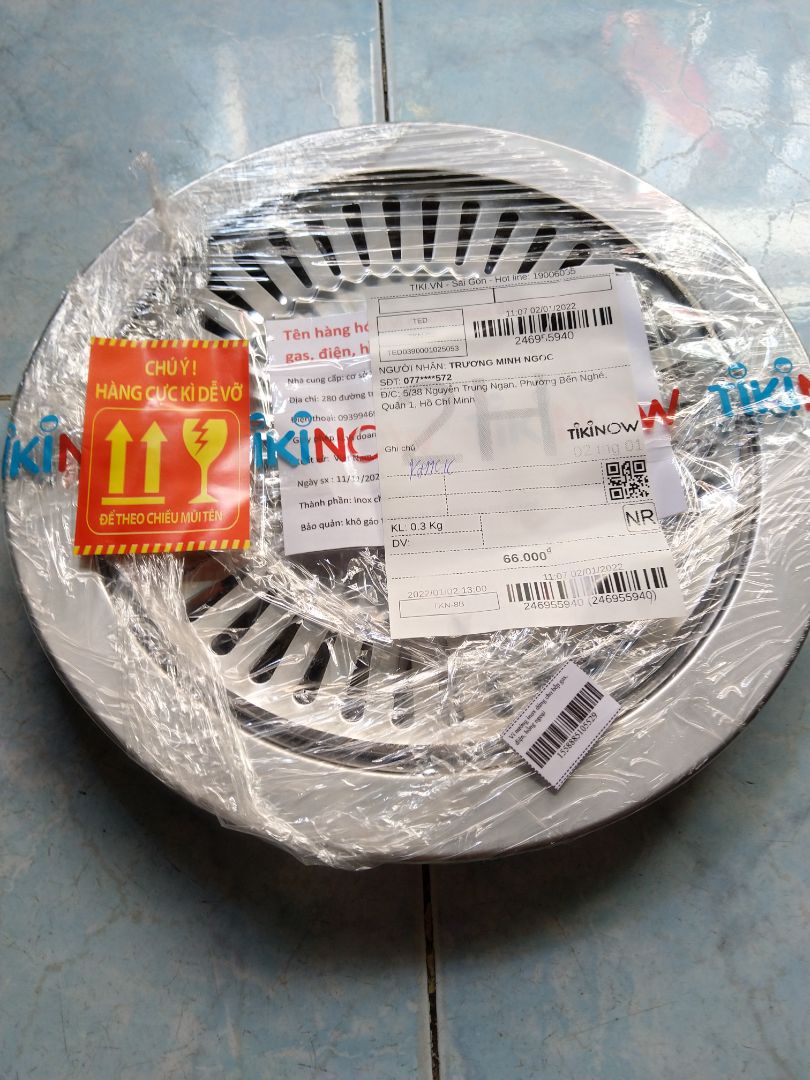 hoàn thiện chưa tốt lắm, cạnh của mặt dưới (vỉ trên) vẫn còn bén, khi vệ sinh không cẩn thận có thể bị đứt tay.