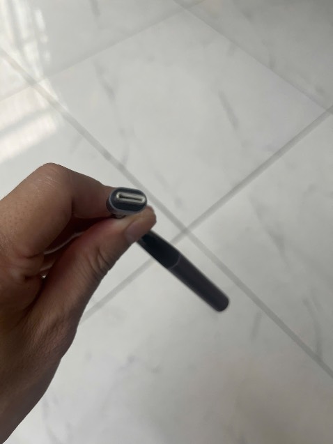 Tuyệt vời, hub nhỏ gọn, nhiều tính năng, cầm mát tay, xài cho con mac của mình rất mượt