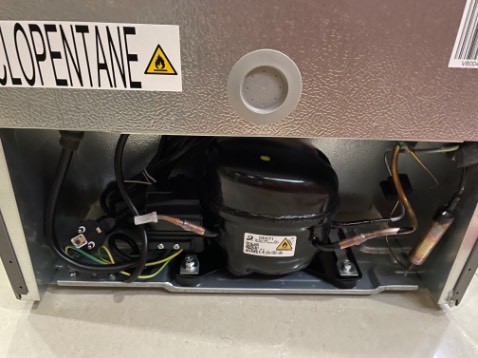 Giao hàng nhanh, đóng gói kỹ. Máy khá nhẹ và hoàn thiện tốt. Chưa sử dụng lâu nên chưa biết có bền không.