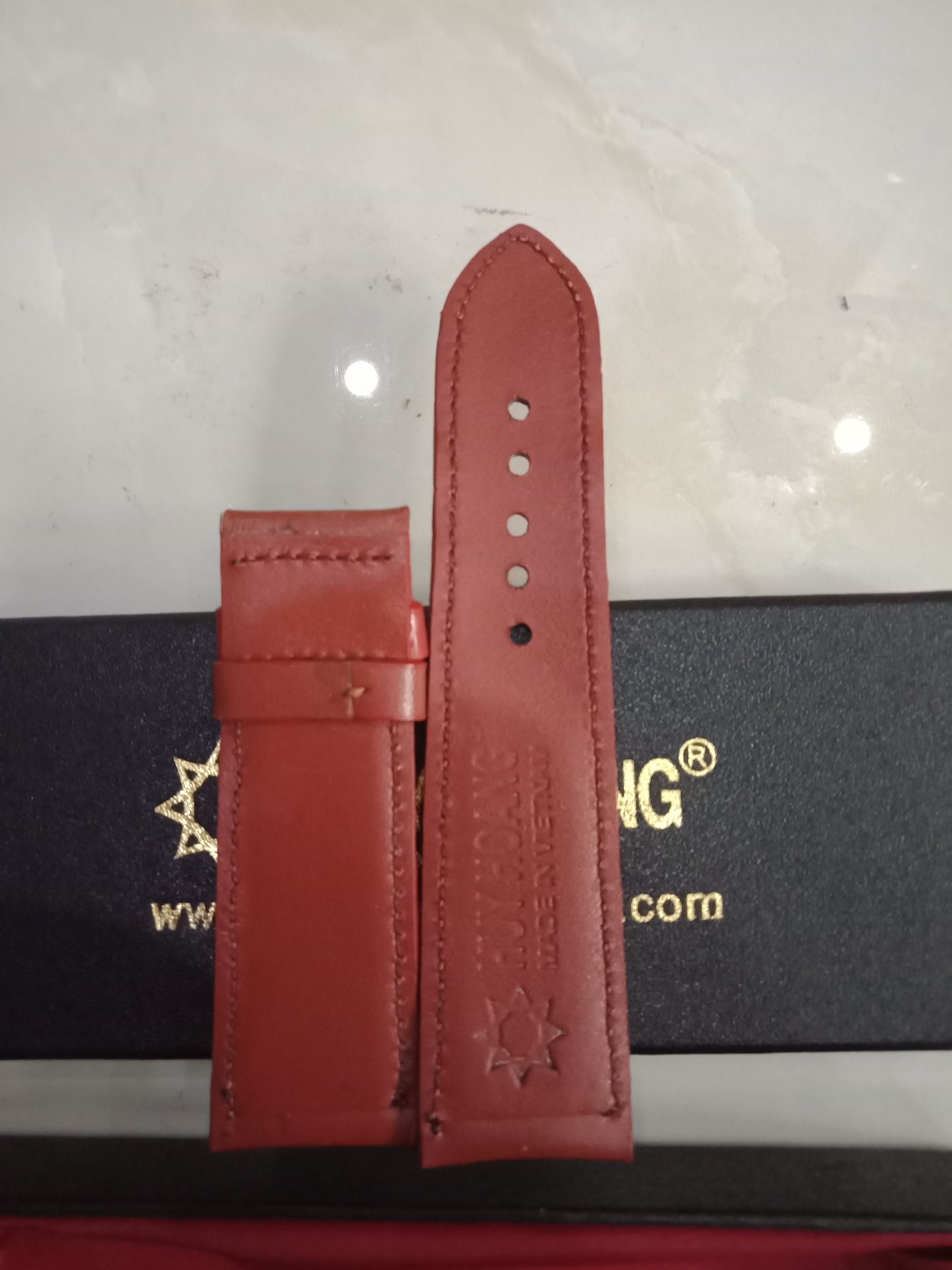 Giao đúng size, size chuẩn, da thật