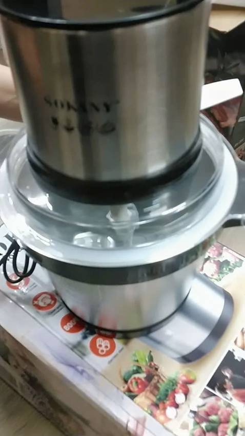 Máy to, đẹp, dễ dàng sử dụng 
Lực xay rất mạnh tiếng ồn nhỏ không quá lớn
Tặng shop 5* thái độ phục vụ khách hàng rất tốt