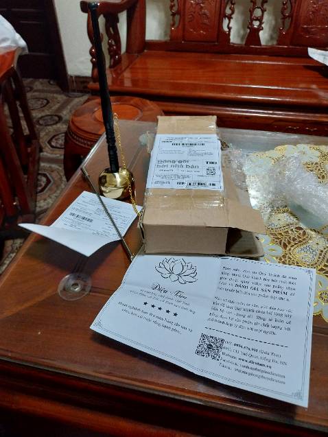 Thiết kế đẹp,dùng mấy tháng thì bong lớp mạ vàng,chắc do gõ mạnh🤣