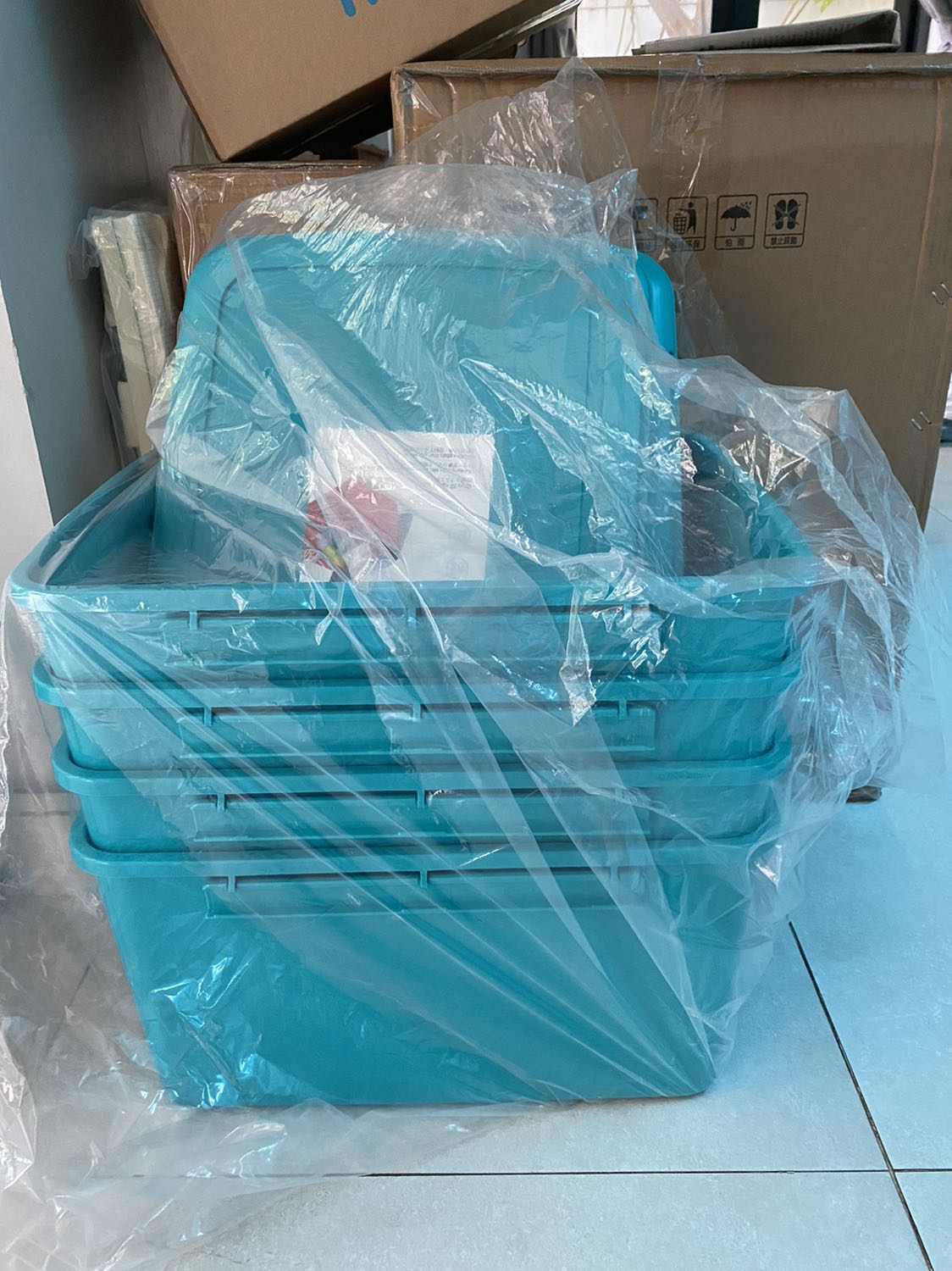 Tiki giao hàng nhanh, đóng gói cẩn thận. Thiết kế đẹp & sử dụng tiện lợi. Mình mua để đựng đồ chơi cho bé nhà mình. Tiki giao hàng nhanh, đóng gói cẩn thận. Thiết kế đẹp & sử dụng tiện lợi. Mình mua để đựng đồ chơi cho bé nhà mình.