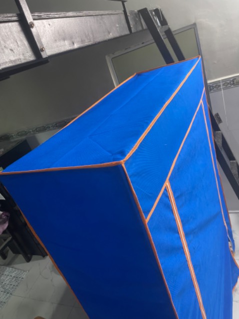 *** Tủ rất thiếu kích thước, ko đóng dây kéo được 1 bên do căng quá, chiều dài không phủ hết bên trong.