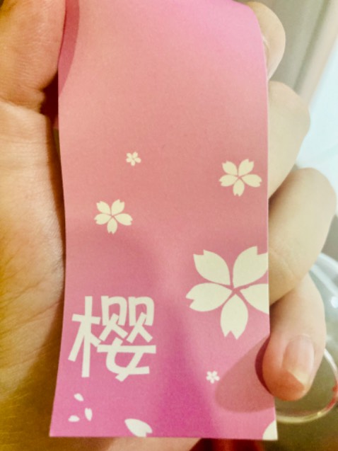 Hàng ổn nhưng giao không đúng màu đặt.  Muon mua mau tim ma giao mau hong