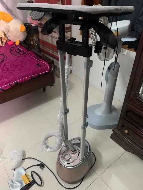 Sản phẩm đúng mô tả, đóng gói cẩn thận. Rất dễ lắp đặt, hơi nóng lên rất nhanh, mạnh và đều ,Shop giao hàng siêu nhanh, chỉ mất 1 ngày là nhận được hàng. Đối với cây là nước như vậy rất đáng đồng tiền bát gạo. Sẽ tiếp tục ủng hộ shop vào lần tới